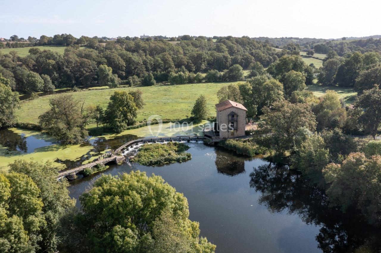 Location salle Tiffauges (Vendée) - La Vallée de La Roche #1