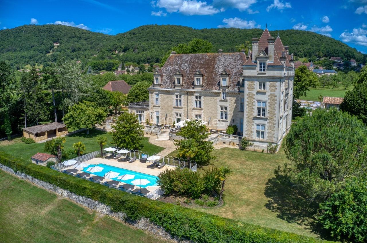 Location salle Saint-Vincent-de-Cosse (Dordogne) - Domaine du Château de Monrecour #1